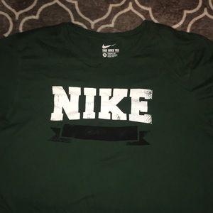 Nike Shirt Medium Green Sports T-shirt Guys Men